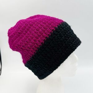 Mens Ladies Crochet Beanie /Skull Cap One Size fuchsia & Black